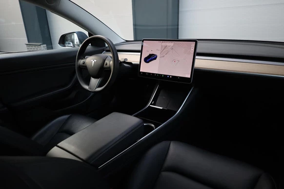 Tesla Model 3 - Afbeelding 14 van 20