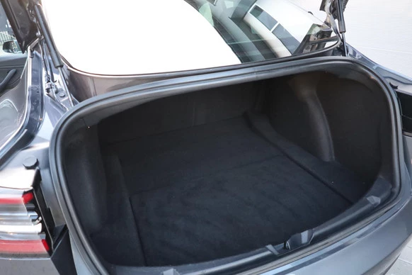 Tesla Model 3 - Afbeelding 19 van 20
