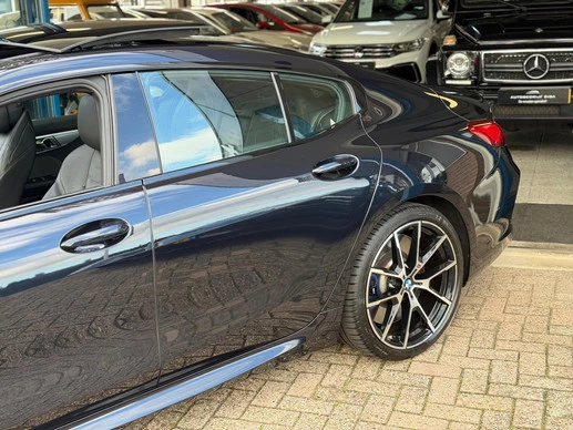 BMW 8 Serie - Afbeelding 21 van 30