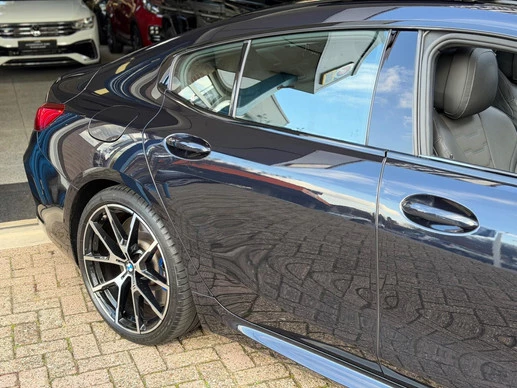 BMW 8 Serie - Afbeelding 24 van 30