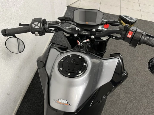 KTM 790 Duke - Afbeelding 9 van 22