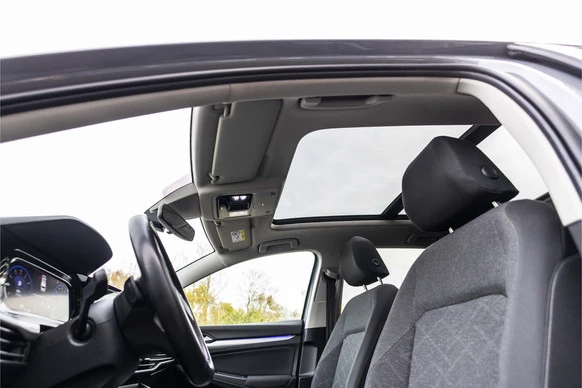 Volkswagen Golf - Afbeelding 21 van 30