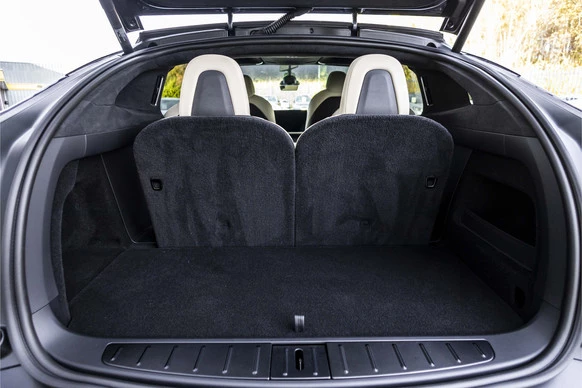 Tesla Model X - Afbeelding 16 van 30