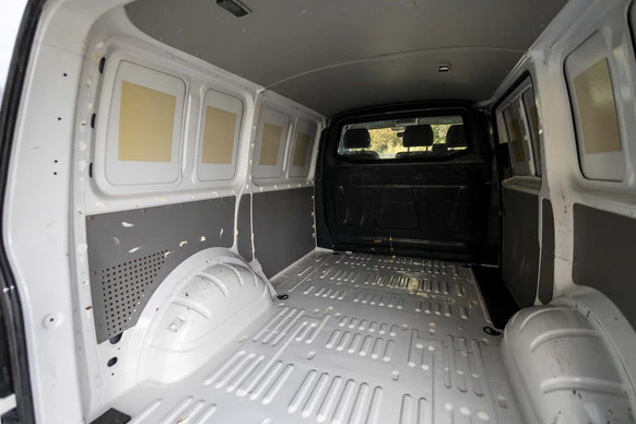 Volkswagen Transporter - Afbeelding 16 van 30