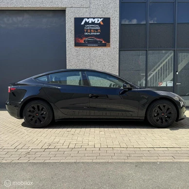 Tesla Model 3 - Afbeelding 2 van 23