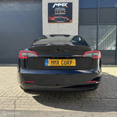Tesla Model 3 - Afbeelding 8 van 23