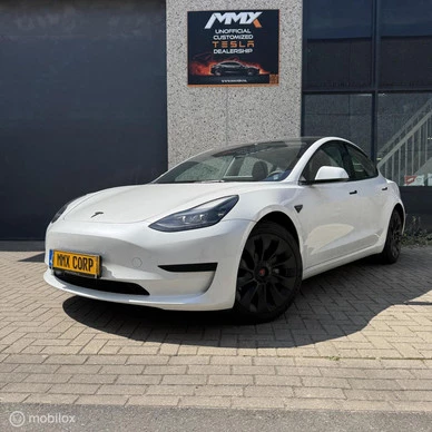 Tesla Model 3 - Afbeelding 5 van 19