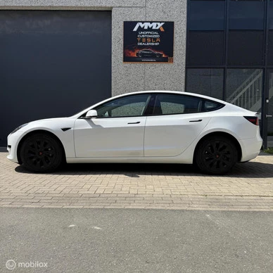 Tesla Model 3 - Afbeelding 6 van 19