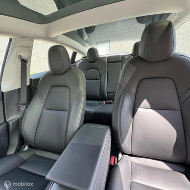 Tesla Model 3 - Afbeelding 9 van 19