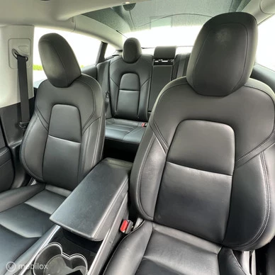 Tesla Model 3 - Afbeelding 9 van 23