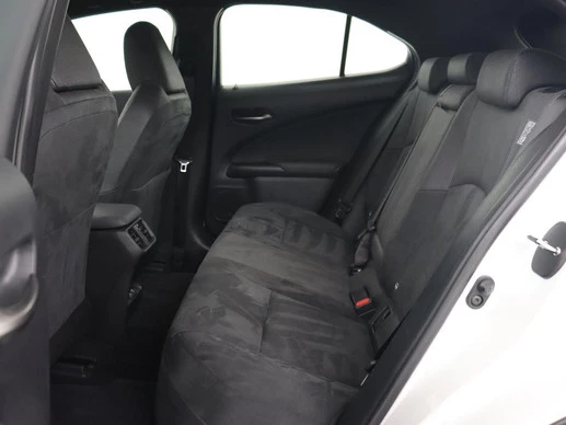 Lexus UX - Afbeelding 7 van 30