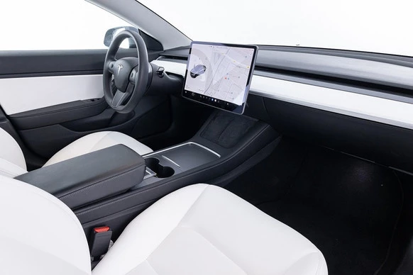 Tesla Model 3 - Afbeelding 4 van 27