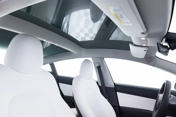Tesla Model 3 - Afbeelding 6 van 27