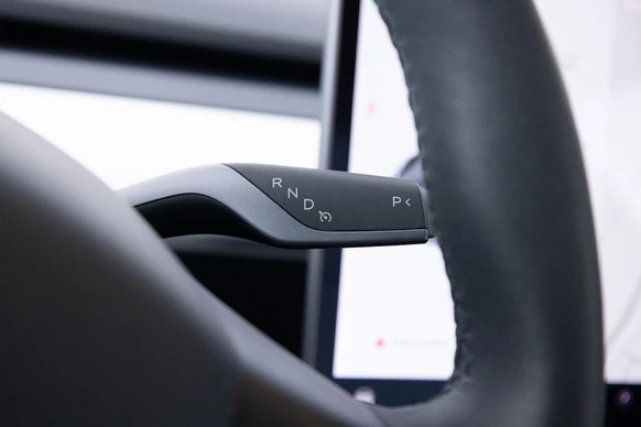 Tesla Model 3 - Afbeelding 16 van 27
