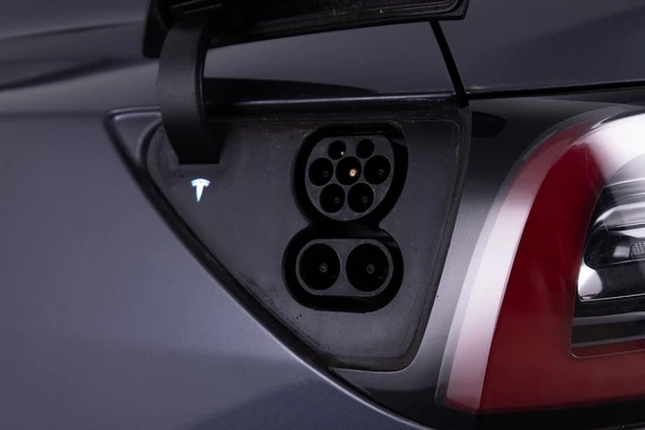 Tesla Model 3 - Afbeelding 17 van 27