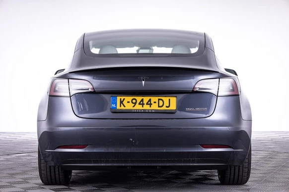 Tesla Model 3 - Afbeelding 21 van 27