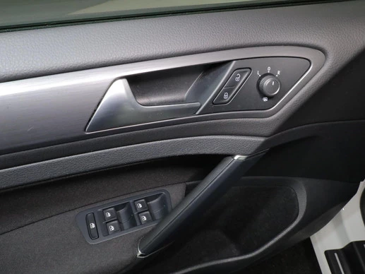 Volkswagen e-Golf - Afbeelding 16 van 30