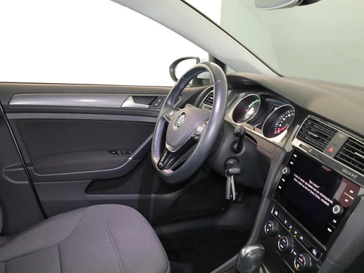 Volkswagen e-Golf - Afbeelding 24 van 30
