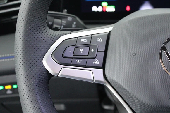 Volkswagen Tiguan - Afbeelding 18 van 30