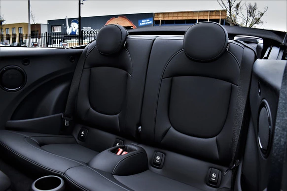 MINI Cooper Cabrio - Afbeelding 14 van 30