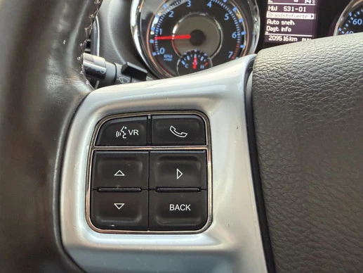 Lancia Voyager - Afbeelding 13 van 23