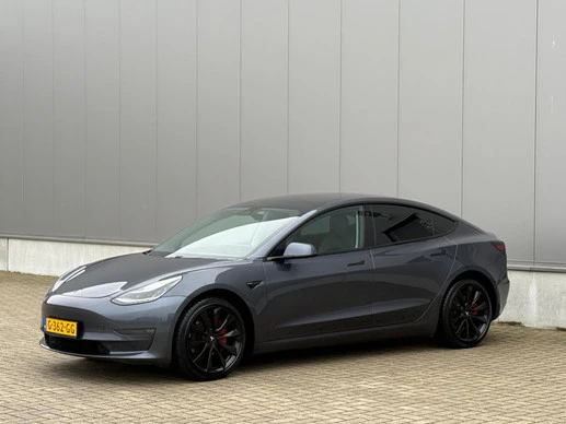 Tesla Model 3 - Afbeelding 1 van 26