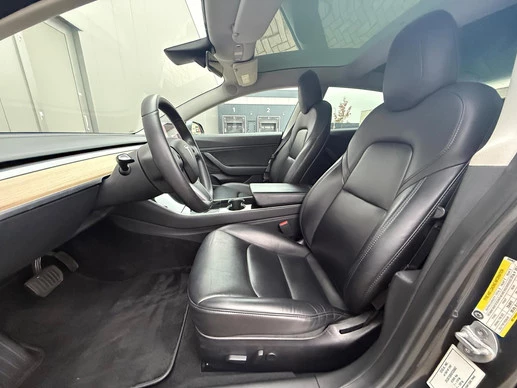 Tesla Model 3 - Afbeelding 9 van 26