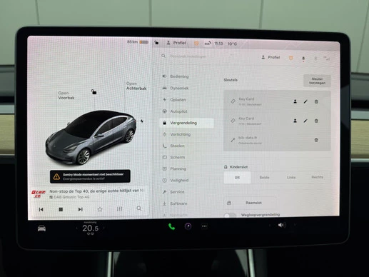Tesla Model 3 - Afbeelding 18 van 26