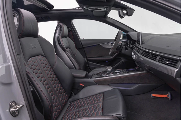 Audi RS4 - Afbeelding 4 van 30
