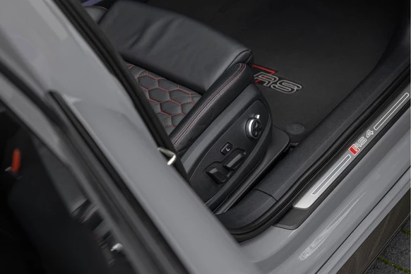 Audi RS4 - Afbeelding 12 van 30