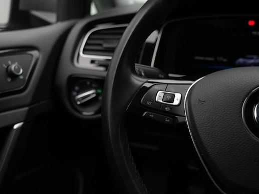 Volkswagen Golf - Afbeelding 13 van 30