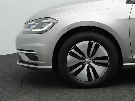 Volkswagen Golf - Afbeelding 17 van 30