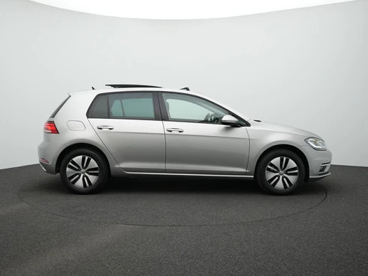 Volkswagen Golf - Afbeelding 21 van 30