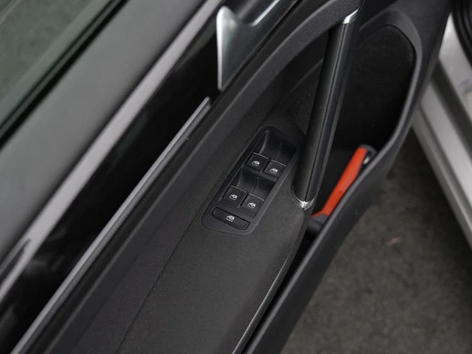 Volkswagen Golf - Afbeelding 24 van 30