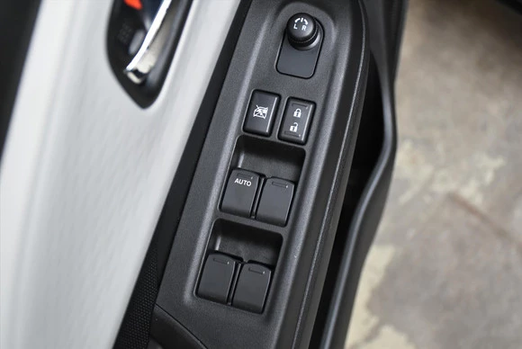 Suzuki Swift - Afbeelding 13 van 27