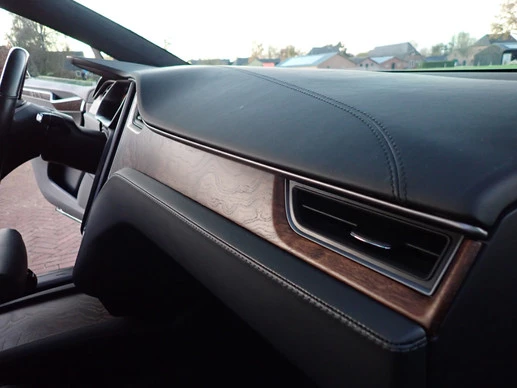 Tesla Model X - Afbeelding 26 van 30