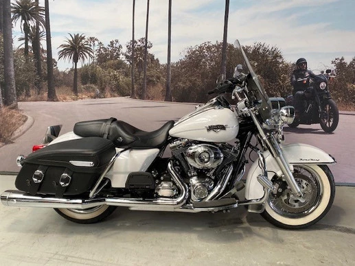 Harley-Davidson Road King - Afbeelding 1 van 10