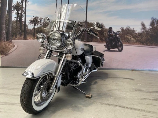 Harley-Davidson Road King - Afbeelding 4 van 10