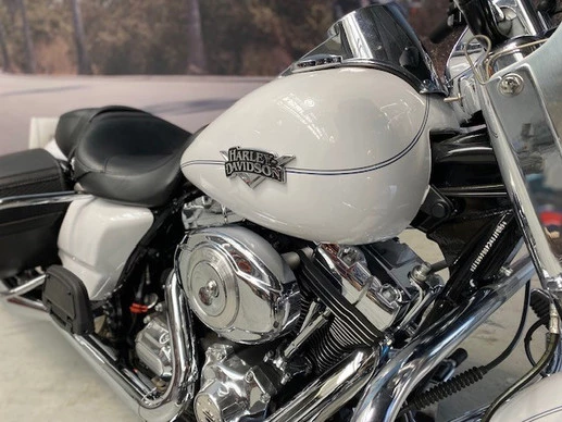 Harley-Davidson Road King - Afbeelding 8 van 10