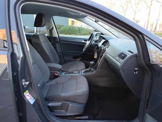 Volkswagen e-Golf - Afbeelding 14 van 26