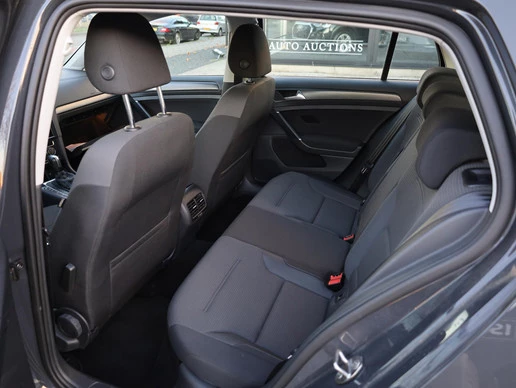 Volkswagen e-Golf - Afbeelding 25 van 26