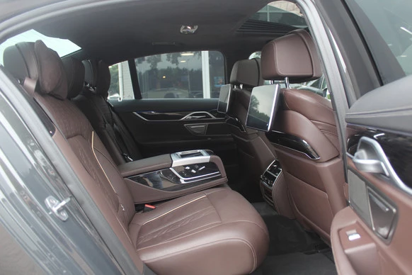BMW 7 Serie - Afbeelding 12 van 30
