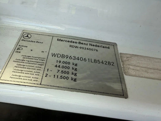 Mercedes-Benz Actros - Afbeelding 18 van 19