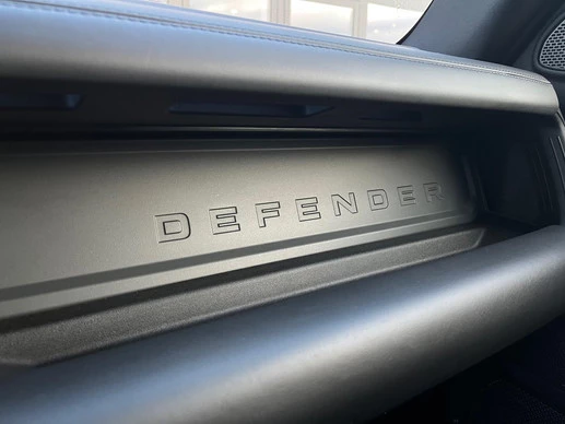 Land Rover Defender - Afbeelding 25 van 30