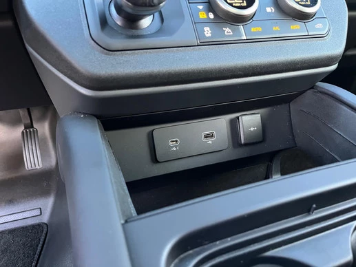 Land Rover Defender - Afbeelding 26 van 30