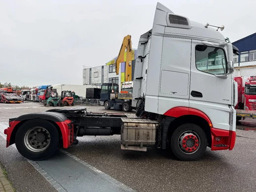 Mercedes-Benz Actros - Afbeelding 4 van 18