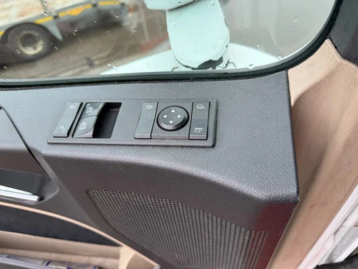 Mercedes-Benz Actros - Afbeelding 14 van 18