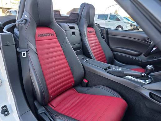 Abarth 124 Spider - Afbeelding 25 van 30