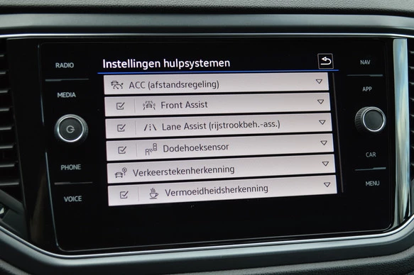 Volkswagen T-Roc - Afbeelding 21 van 23