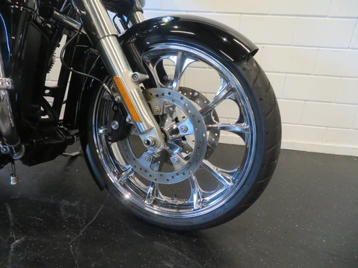 Harley-Davidson Street Glide - Afbeelding 6 van 12